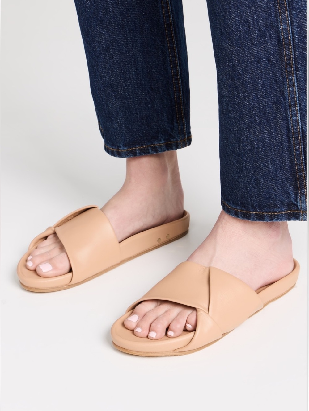 beek
Tori Sandals  Women's Slide Sandal in Color: Beach preowned  size 8 $260